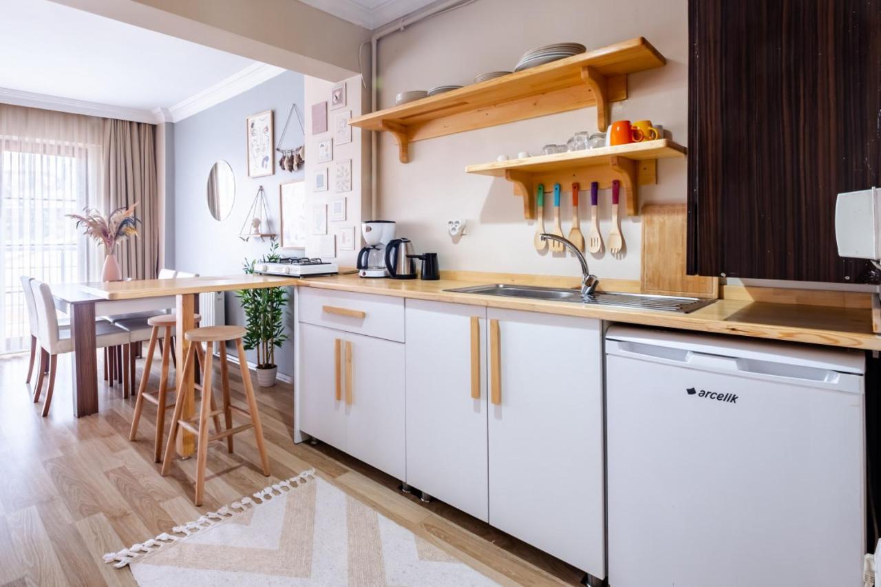 Colorful Modern Flat With View 5-min Walk To Istiklal Avenue In Beyoglu Apartament Istanbul