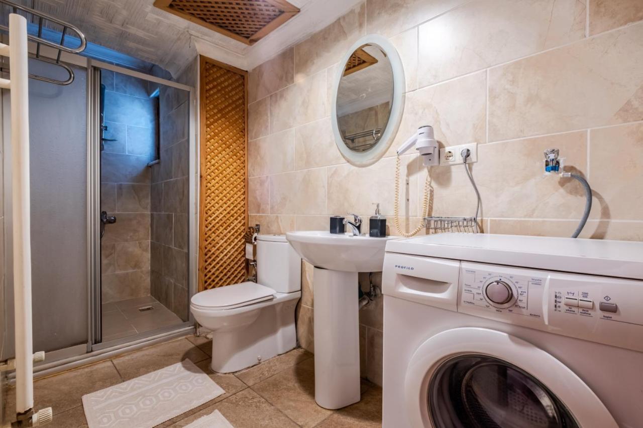 Colorful Modern Flat With View 5-min Walk To Istiklal Avenue In Beyoglu Apartament Istanbul